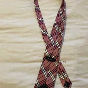 100% Silk Burberry Men's Tie (Used)